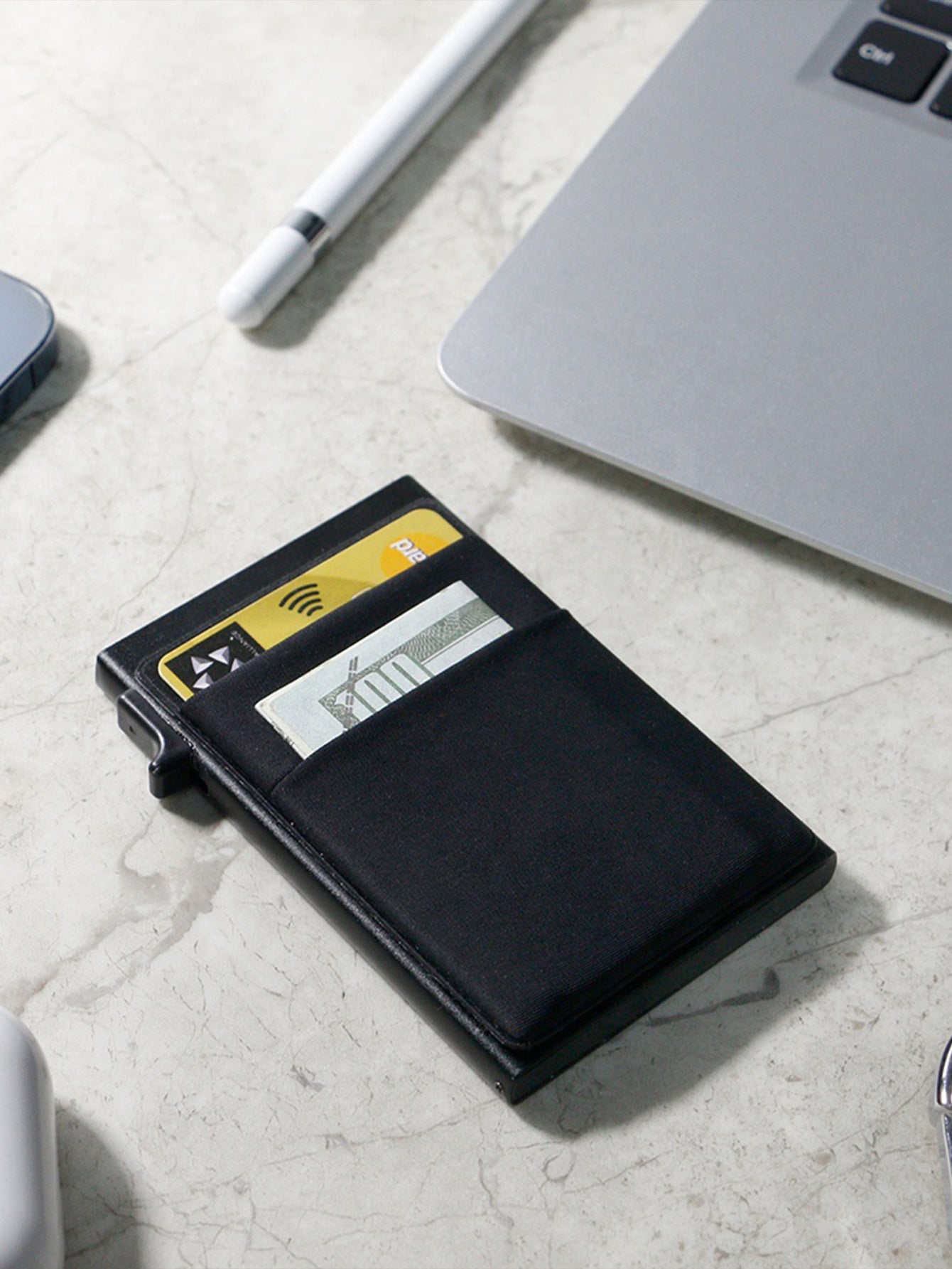 Slimme RFID Kaartenhouder - Compact, Veilig & Stijlvol