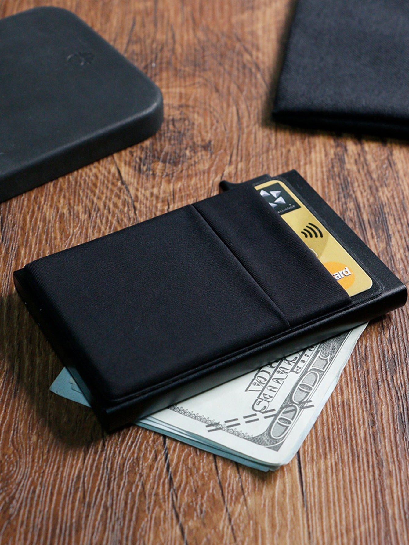 Slimme RFID Kaartenhouder - Compact, Veilig & Stijlvol