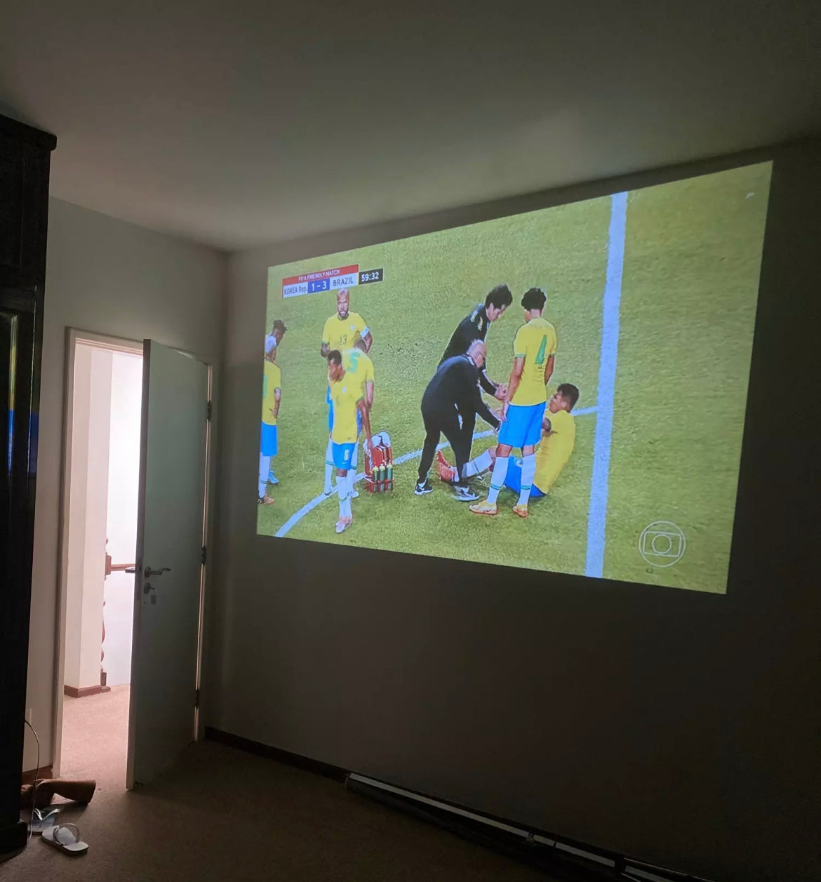 HeimCinema™ Pocket Projector - HeimDeals.be